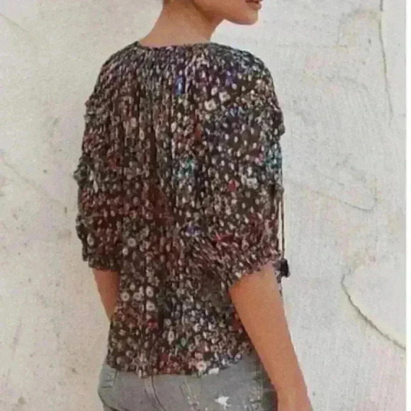 NWT Saylor Anne Button Down Floral Printed Ruffle Blouse in Wildflower Dobby - Picture 3 of 9